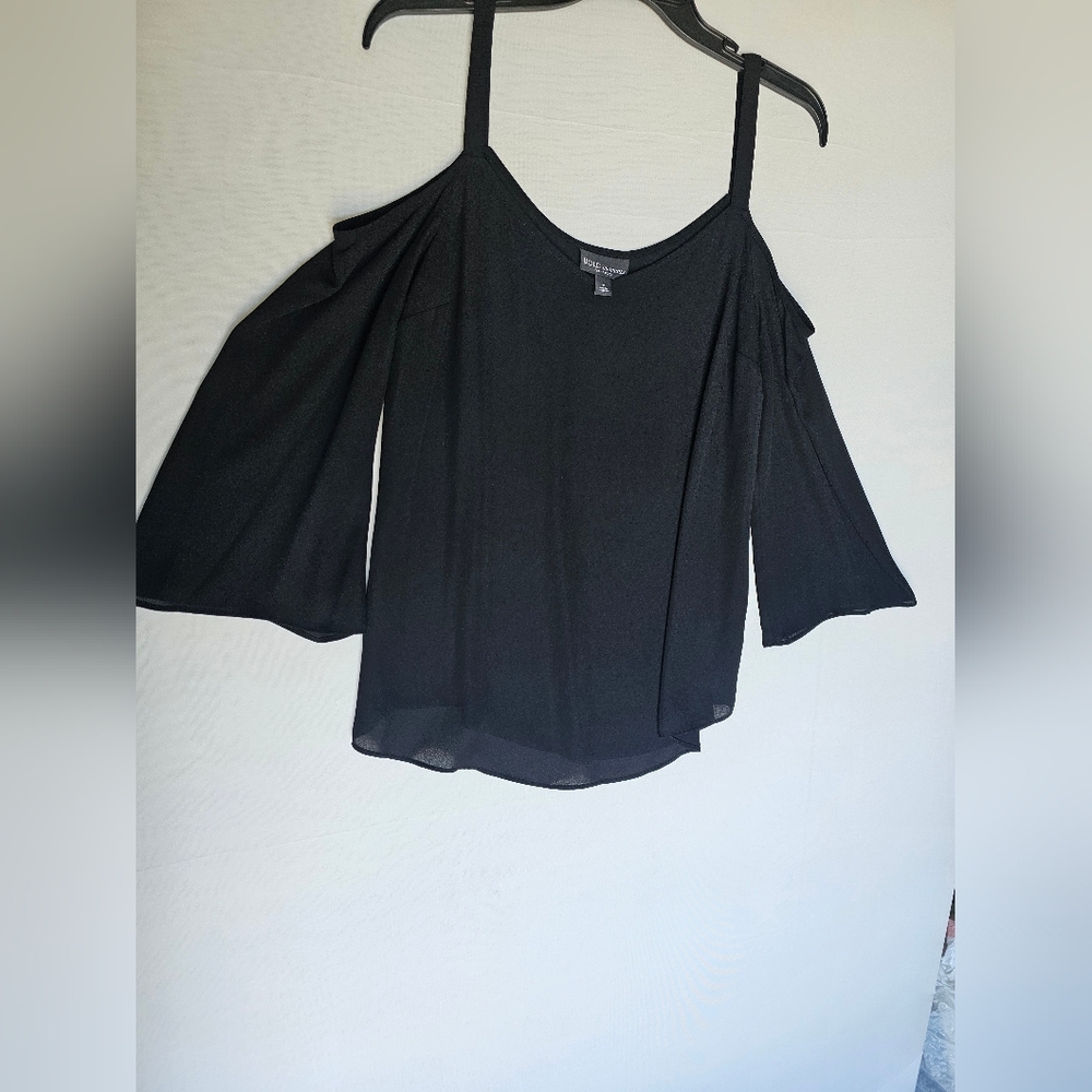Bold Elements Black Cold-Shoulder Blouse - Picture 6 of 12